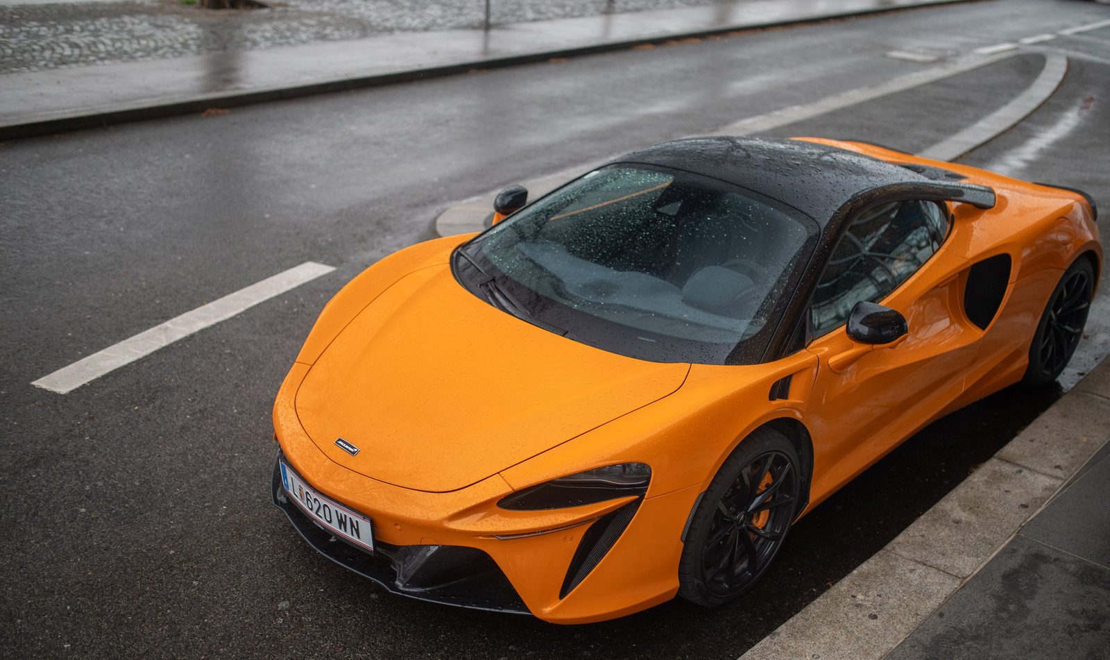 McLaren Artura — exterior